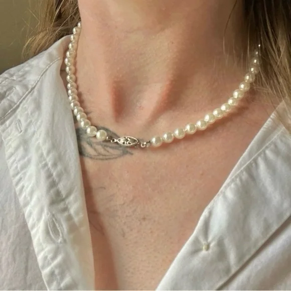 Pearl Necklace Vintage “Inga”  16.5” Hand Knotted Silver Marquise Fishhook Class - Picture 9 of 9